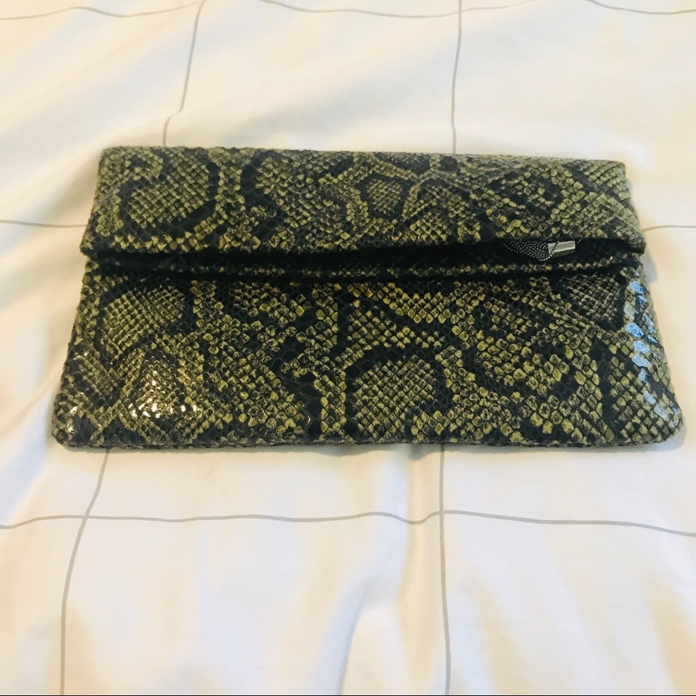 Snakeskin design clutch